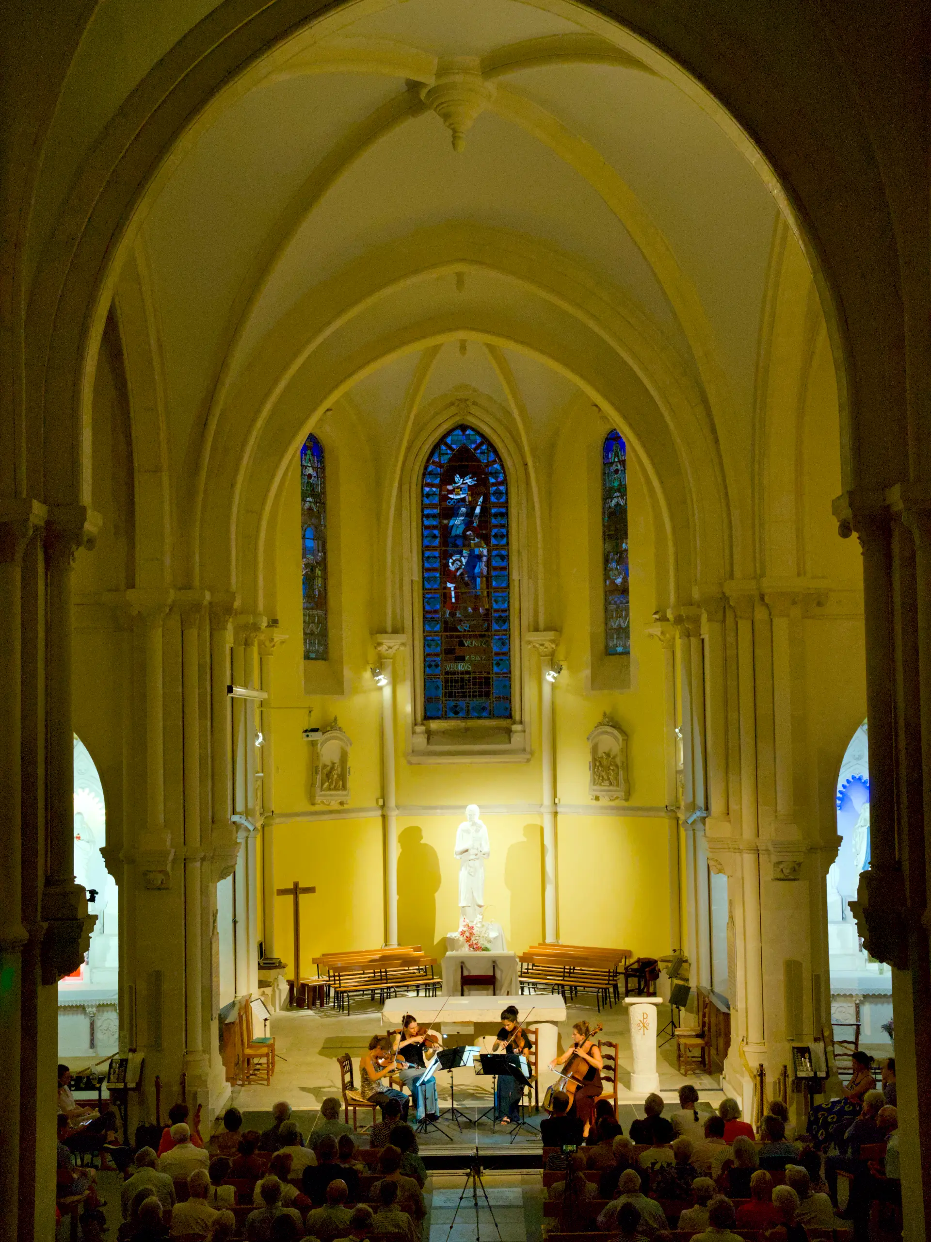 Kammermusikkonzert in Roussas in der Drôme (APAS Musik)
